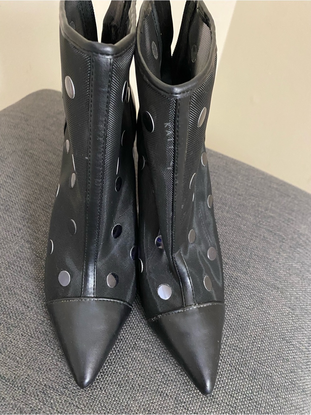 Katy Perry Black Closed Toe Bootie Size 6 Used